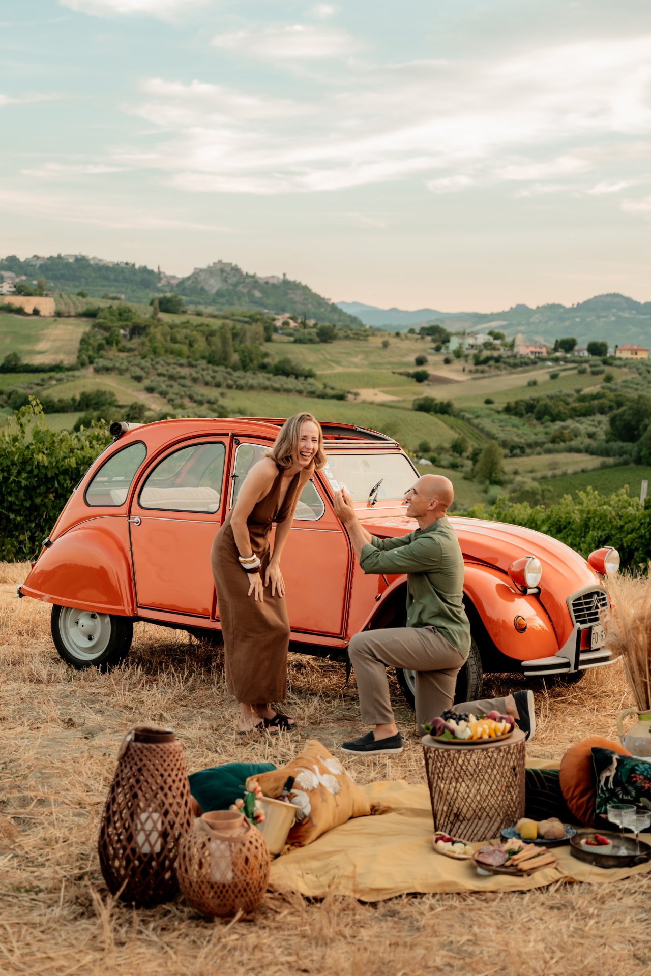 Romagna Picnic Photoshoot with a Vintage Car